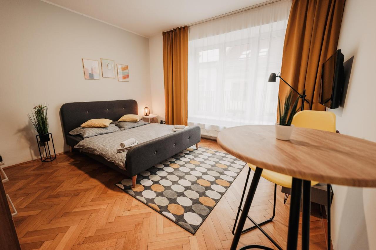 דירות פלזן Elegant Studio, 400M From The Square מראה חיצוני תמונה
