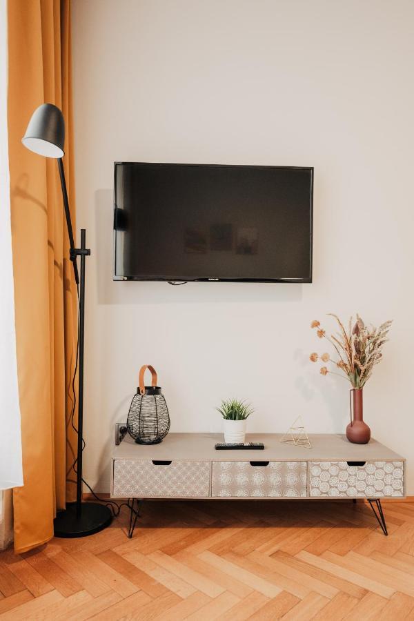 דירות פלזן Elegant Studio, 400M From The Square מראה חיצוני תמונה